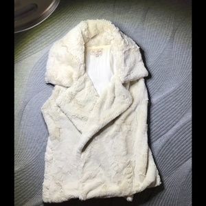 J.J. Winter by J.J. Basics Cozy Cream Vest Sz. XS